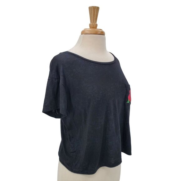 Grayson Threads Juniors Rose Pocket Crop Top Tee T-Shirt Size M Short Sleeve - Picture 2 of 12